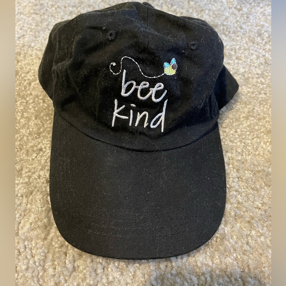 Beekind panel hat